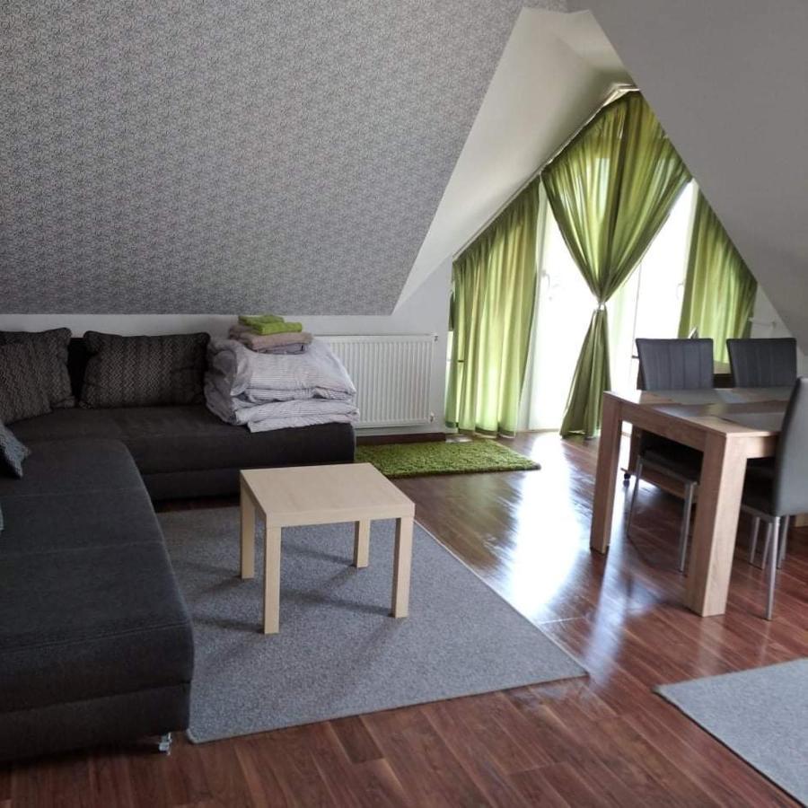 Tahiti Apartman Hajdúszoboszló Zewnętrze zdjęcie
