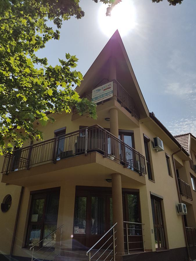 Tahiti Apartman Hajdúszoboszló Zewnętrze zdjęcie